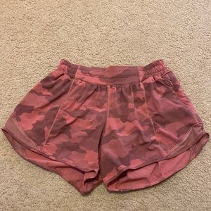 Lulu Lemon Hotty Hot Shorts 4 inch